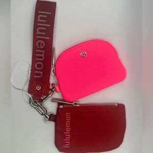 🌸 NWOT Lululemon Dual Pouch Wordmark Wristlet - Burgundy Red / Hot Pink 💖
